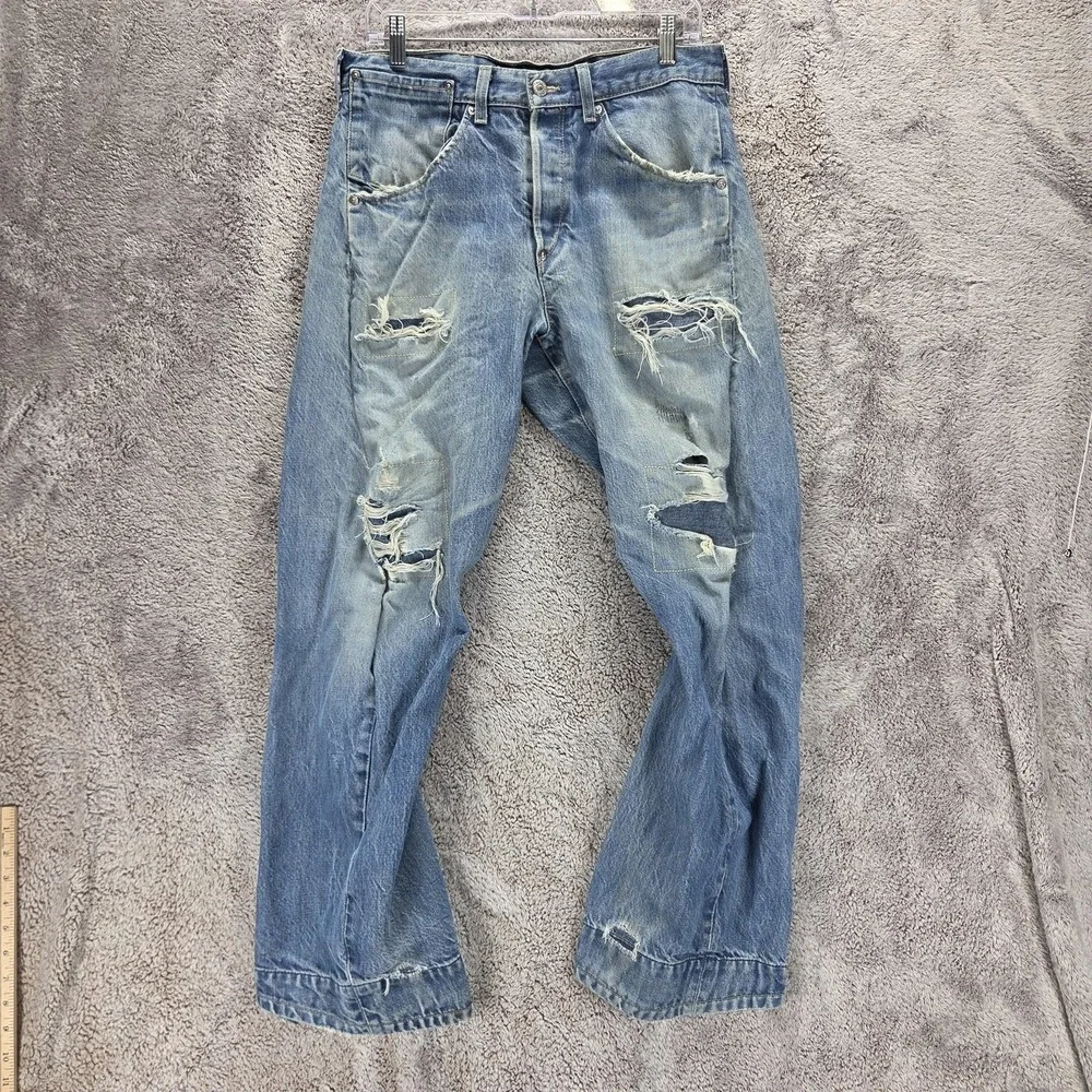 VTG Levis Engineered Jeans Men Thrashed Destroyed Twisted Buckle Back Fits 31x30